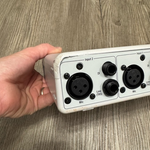 DigiDesign MBox 2 USB Audio Interface (Read) - Picture 8 of 12